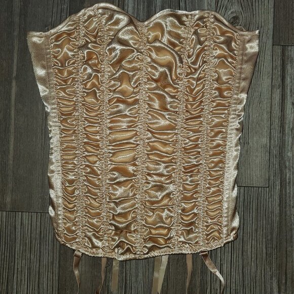 Slimming Corset in Nude 🐵 🙈 🙉 🙊 EUC - Picture 7 of 11